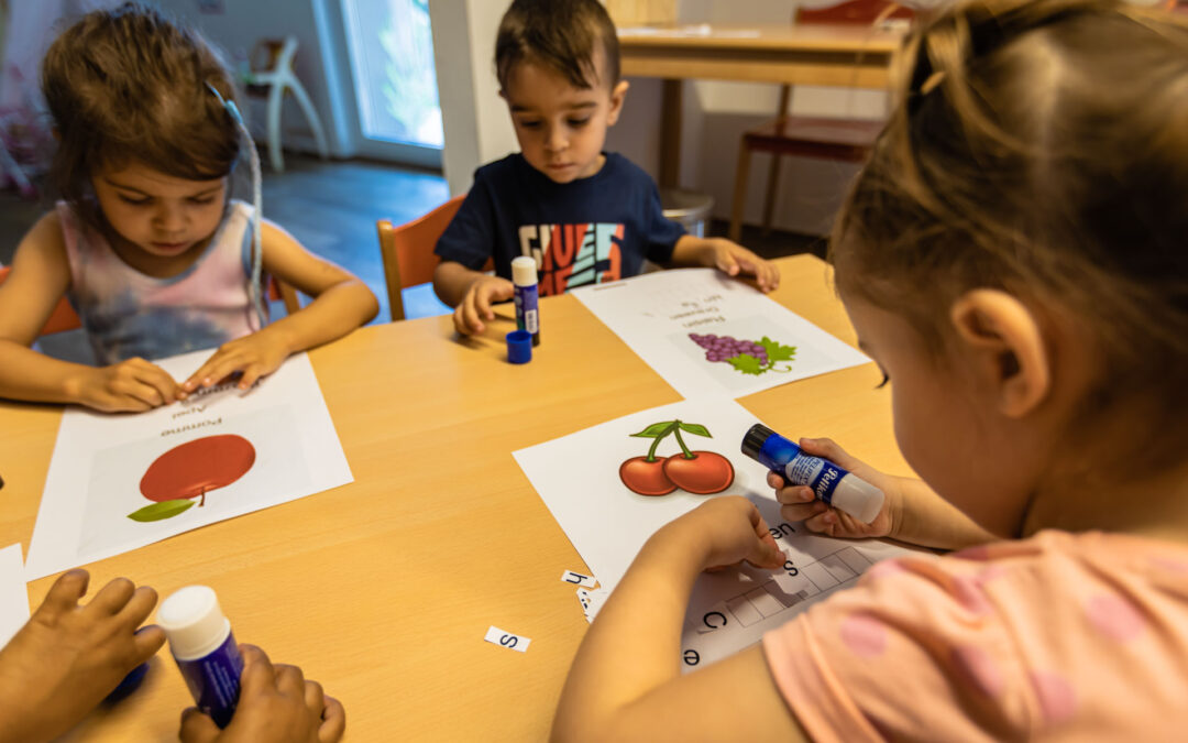 Des programmes d’éveil artistique et culturel pour nourrir la créativité des enfants dans notre micro-crèche à Luxembourg